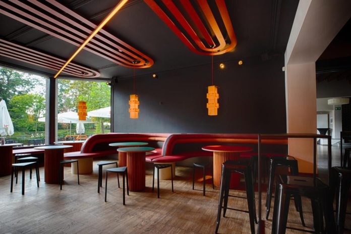 2-1-2048x1365-1 1win app